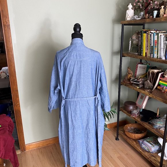 CHRISTIAN DIOR BATHROBE - Picture 2 of 4